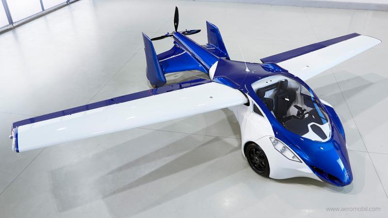 Két év múlva kapható lesz a világ első repülő autója - videó!