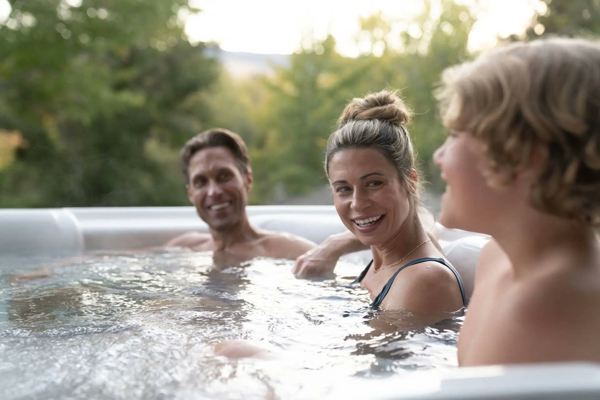 Jakuzzi a családban: miért ez a ház egyetlen képernyőmentes helye