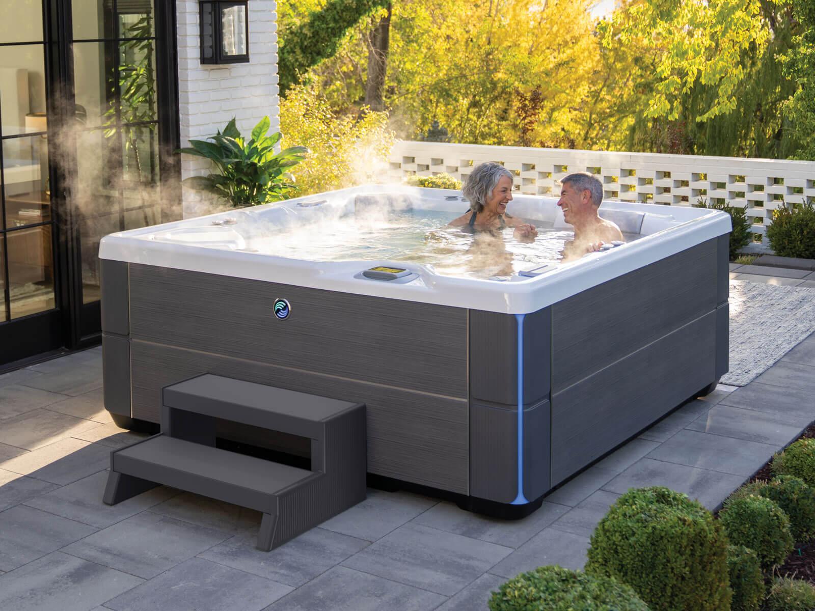 HotSpring vagy Caldera jakuzzi: mitől lesz otthon is prémium a masszázsmedence
