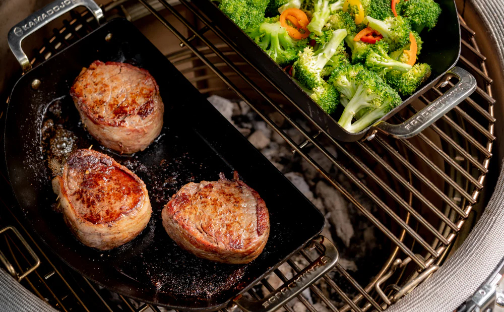 Baconbe tekert filet mignon zöldségkörettel