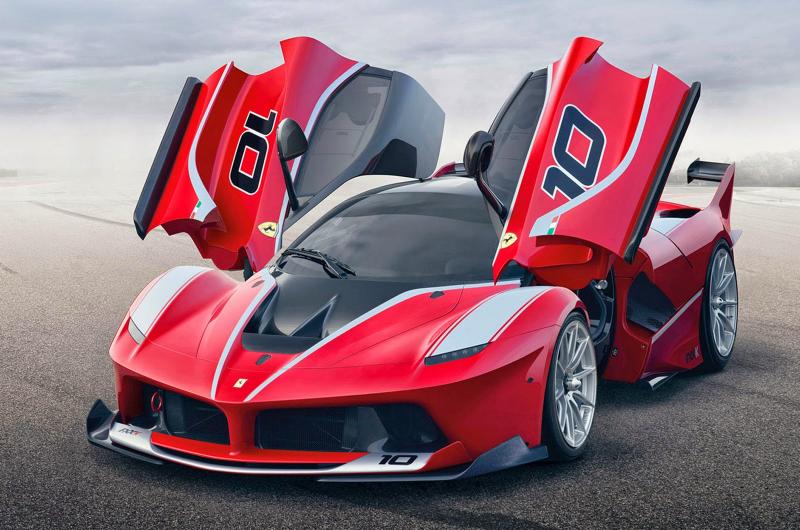 A Ferrari új, hibrid szuperautója 1050 lóerős