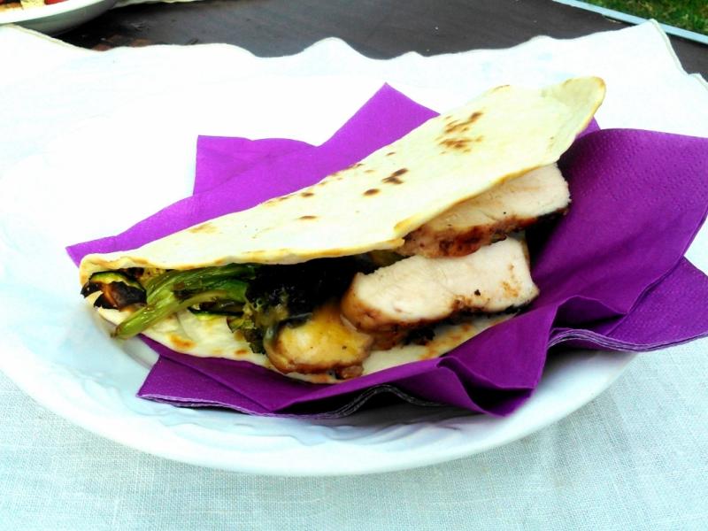 Napi grillreceptünk: Taco grillezett zöldsalátával
