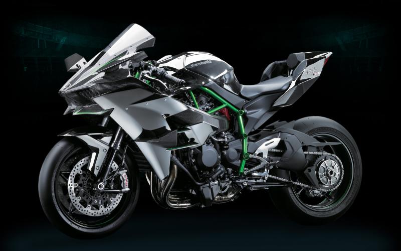 A Kawasaki új motorja erősebb, mint egy repülőgép: 300 lóerővel 420 km/h végsebességre képes