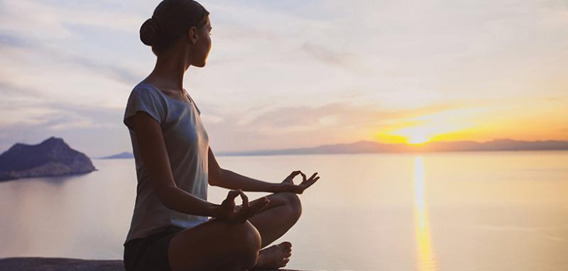 Meditáció a masszázsmedencében: Pezsgőfürdőzés a lélek felfrissüléséért